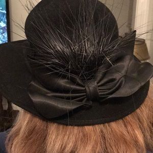 Vintage Black Wool Women’s Hat w Feather, Ribbon